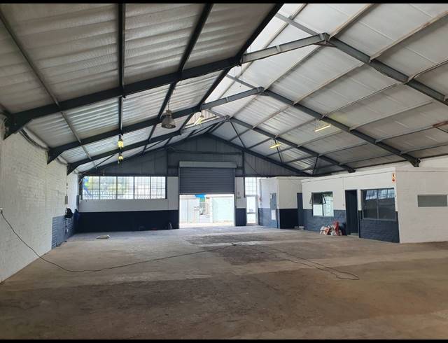 361M² FACTORY RENTED IN TRIANGLE FARM